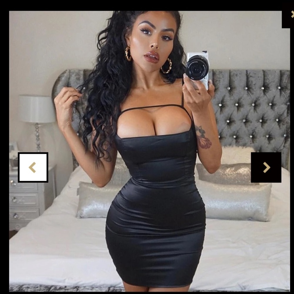 Black satin dress - Picture 1 of 2